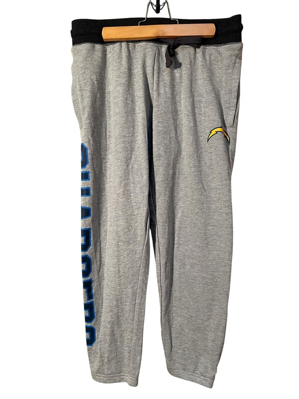 NFL Juniors Collection Women's Size Medium 7/9 Sweatpants Los Angeles Chargers
